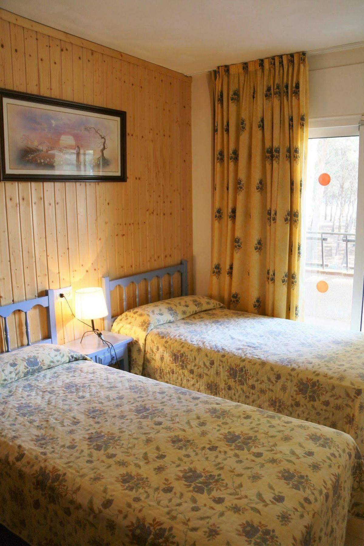 Rvapartaments La Pineda 레스타르티트 외부 사진
